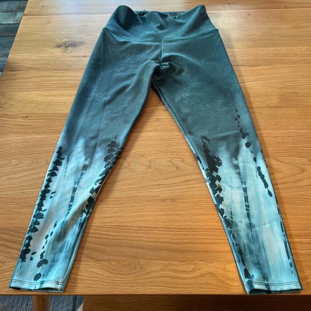 Onzie flow leggings